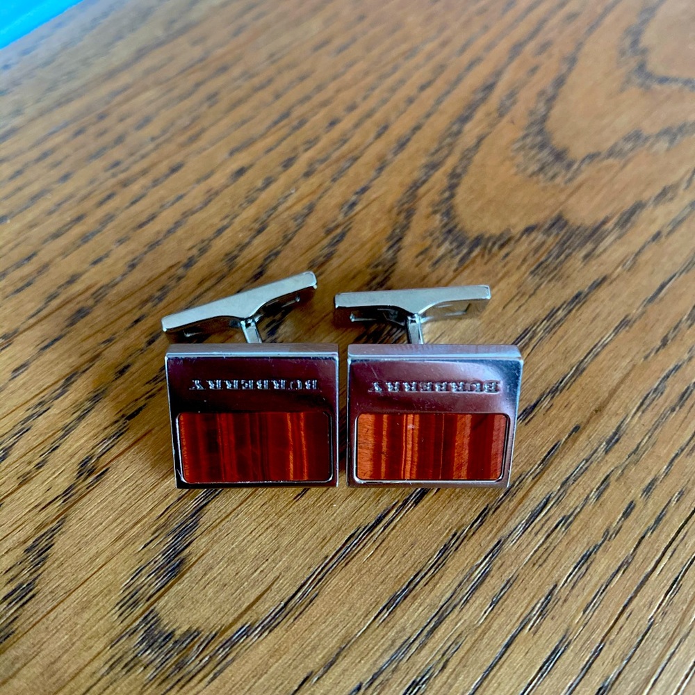 Burberry cuffs links